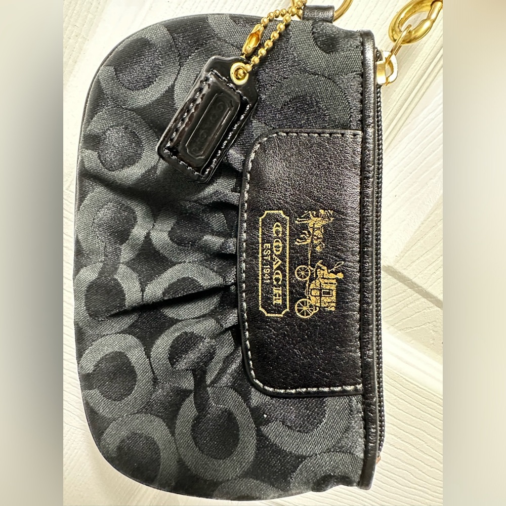 Vintage Coach Signature Mini Black Wristlet - Picture 2 of 4